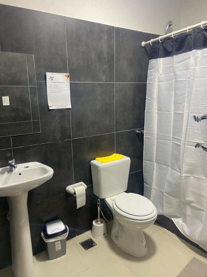 Black Star Art Hostel Neuquén Екстериор снимка